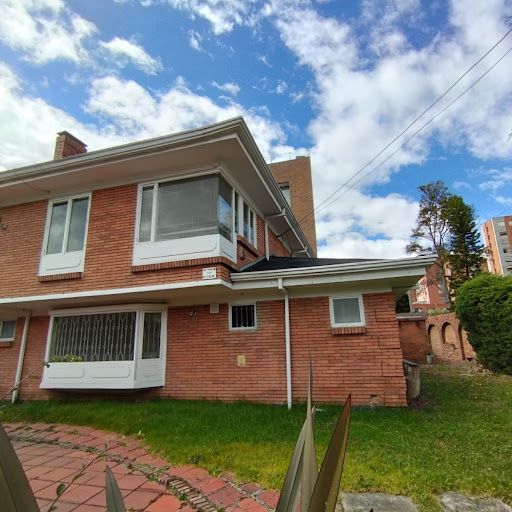 Local en arriendo Cundinamarca Bogotá La Calleja 890 m2 Habitaciones 0 Baños 7 Garajes 2 Precio $40000000