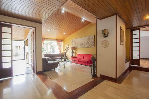 Casa en arriendo Cundinamarca Bogotá Niza Suba 504 m2 Habitaciones 5 Baños 6 Garajes 6 Precio $14350000