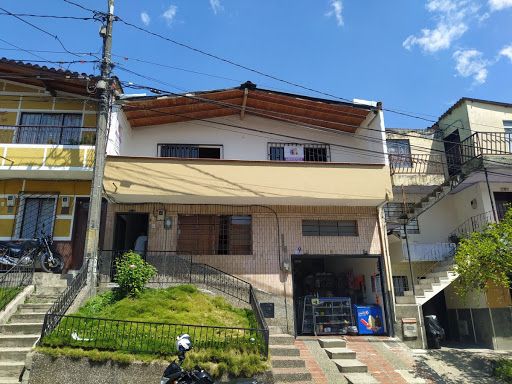 Local en arriendo Antioquia Medellín Castilla 150 m2 Habitaciones 0 Baños 0 Garajes 1 Precio $1700000