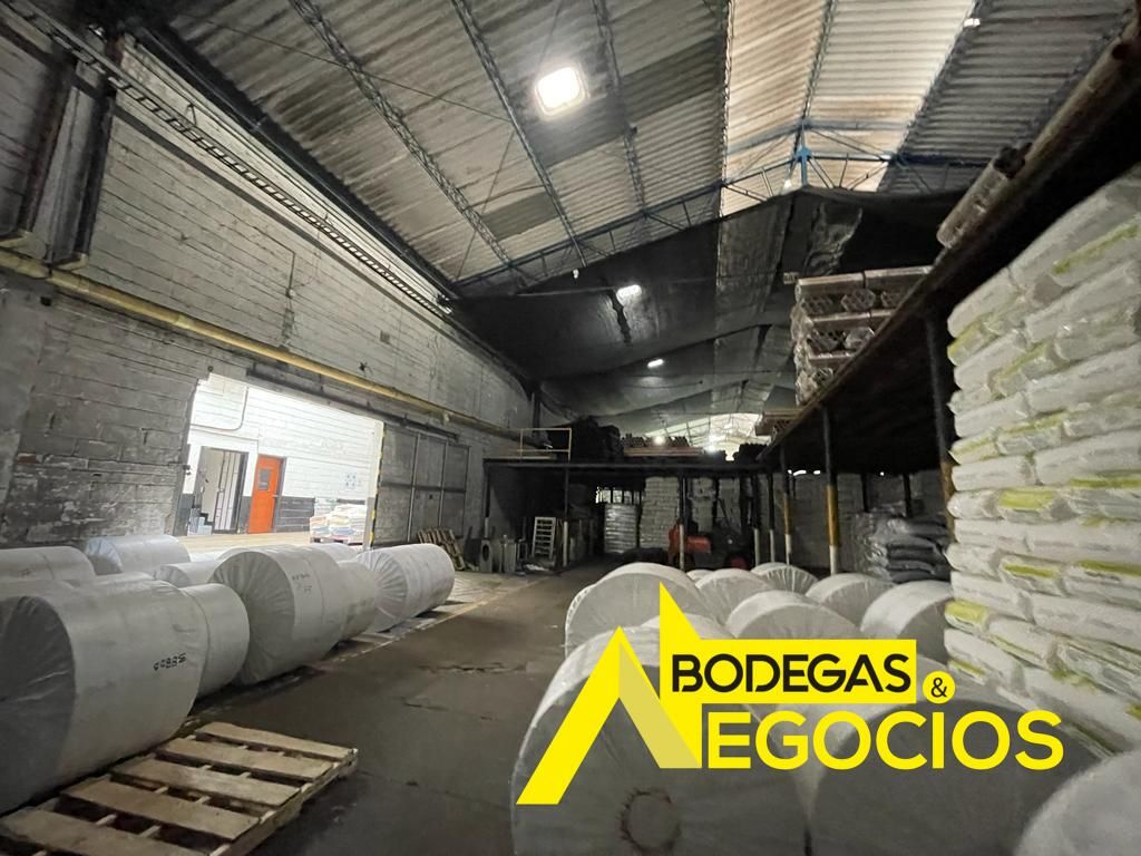 Bodega en arriendo Antioquia Medellín Villa Carlota 850 m2 Habitaciones 0 Baños 2 Garajes 2 Precio $20400000