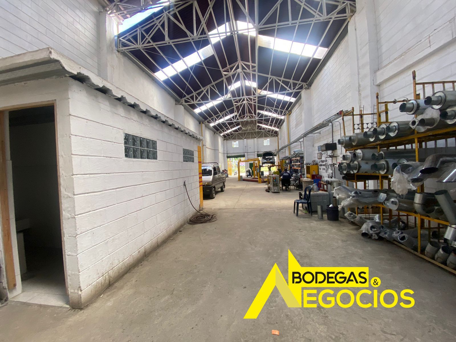 Bodega en arriendo Antioquia Bello Zamora 1000 m2 Habitaciones 0 Baños 2 Garajes 3 Precio $20000000