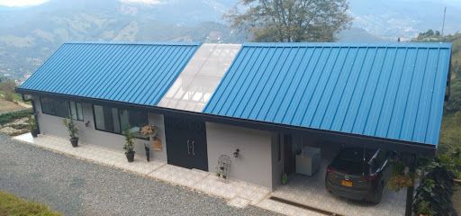 Casa en venta Antioquia La Estrella La Estrella 300 m2 Habitaciones 3 Baños 6 Garajes 2 Precio $1500000000