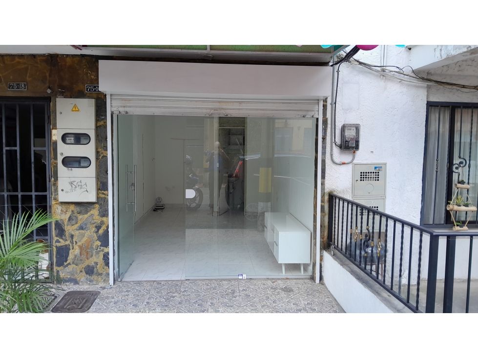 Local en arriendo Antioquia Medellín San Bernardo 14 m2 Habitaciones 0 Baños 0 Garajes 1 Precio $1500000