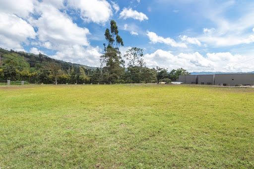 Lote en venta Antioquia El Retiro El Retiro 2160 m2 Habitaciones 0 Baños 10 Garajes 1 Precio $1380000000