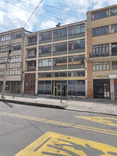 Edificio en arriendo Cundinamarca Bogotá Sucre 1000 m2 Habitaciones 0 Baños 9 Garajes 4 Precio $40000000