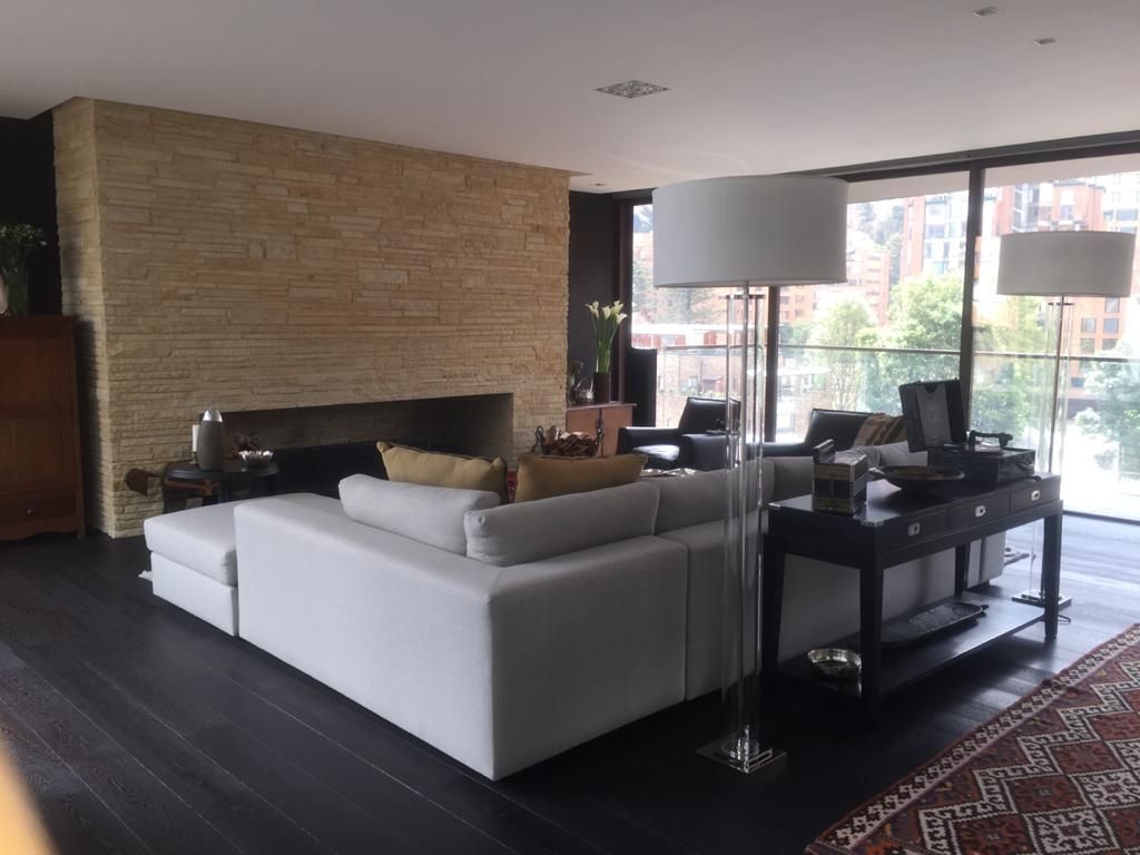 Apartamento en arriendo o venta Cundinamarca Bogotá Bellavista 500 m2 Habitaciones 3 Baños 6 Garajes 8 Precio venta $14000000000 Precio arriendo $70300000