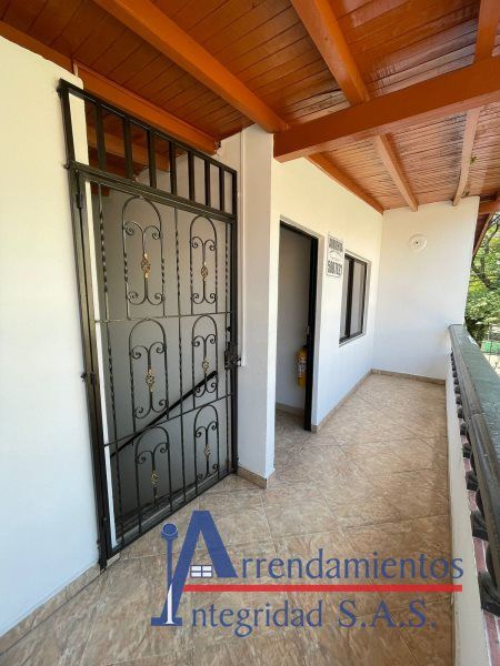 Casa en venta Antioquia Medellín Los Alpes 180 m2 Habitaciones 7 Baños 2 Garajes 0 Precio $650000000