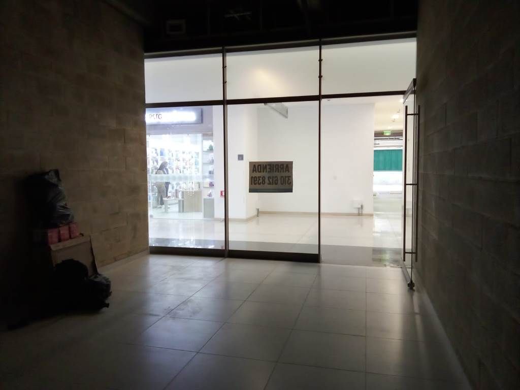 Local en arriendo Antioquia Medellín Alejandria 36 m2 Habitaciones 0 Baños 10 Garajes 2 Precio $8250000