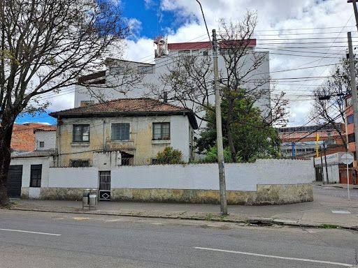 Casa en venta Cundinamarca Bogotá Concepción Norte 306 m2 Habitaciones 5 Baños 8 Garajes 5 Precio $1650000000