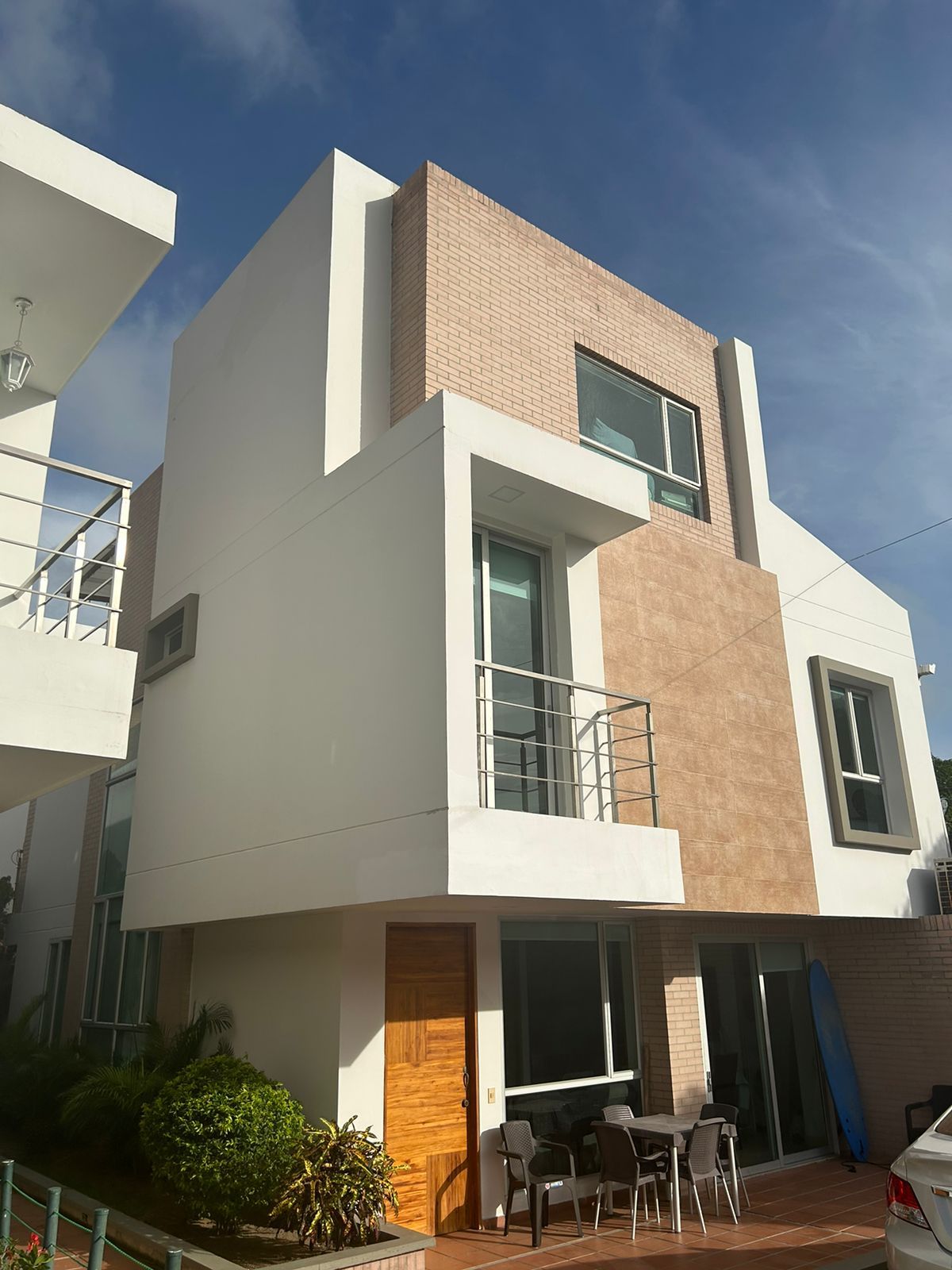 Casa en arriendo Atlántico Puerto Colombia Pradomar 160 m2 Habitaciones 4 Baños 6 Garajes 3 Precio $3300000