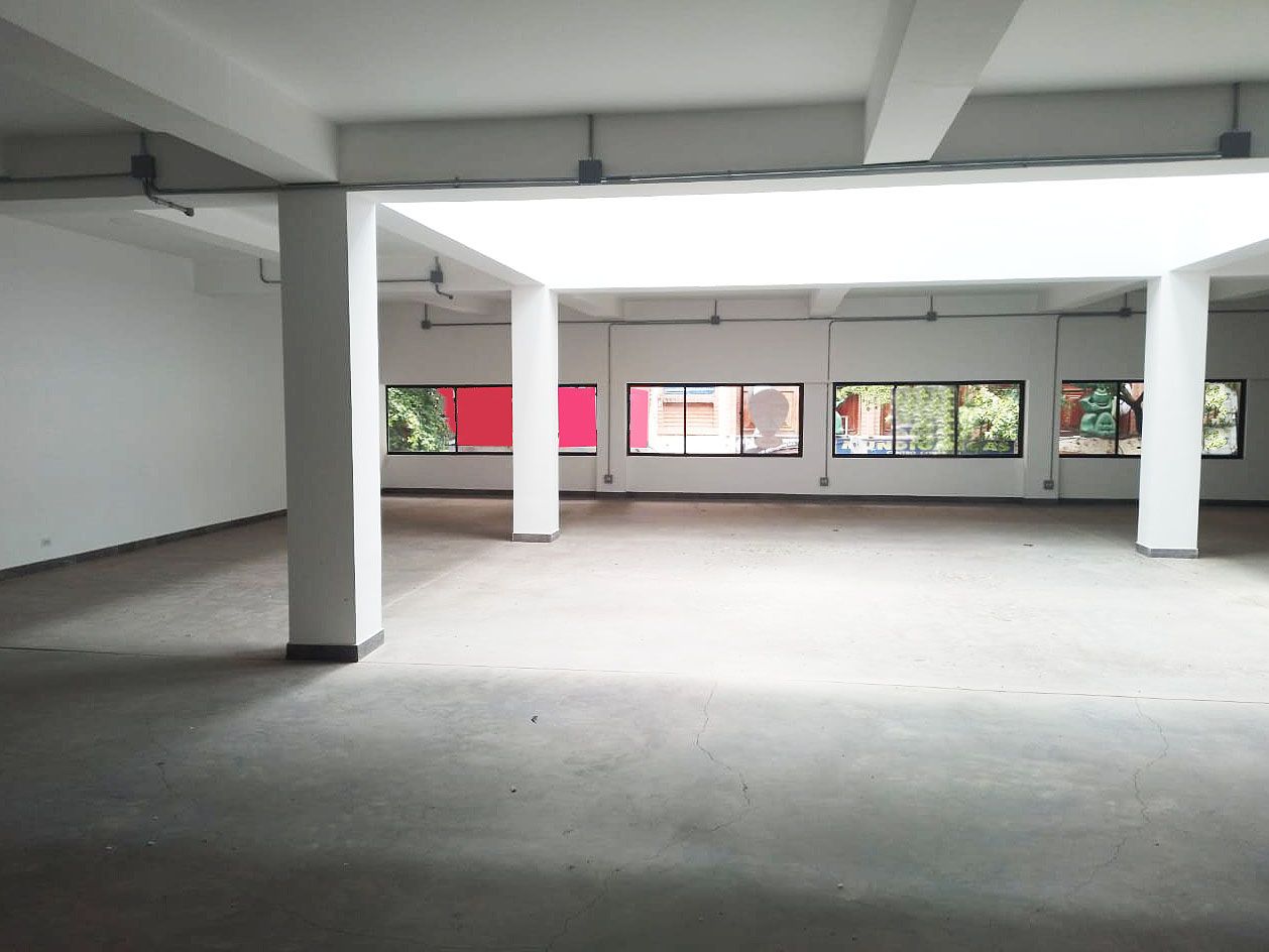 Oficina en arriendo Antioquia Medellín La Candelaria 566 m2 Habitaciones 0 Baños 2 Garajes 1 Precio $26000000