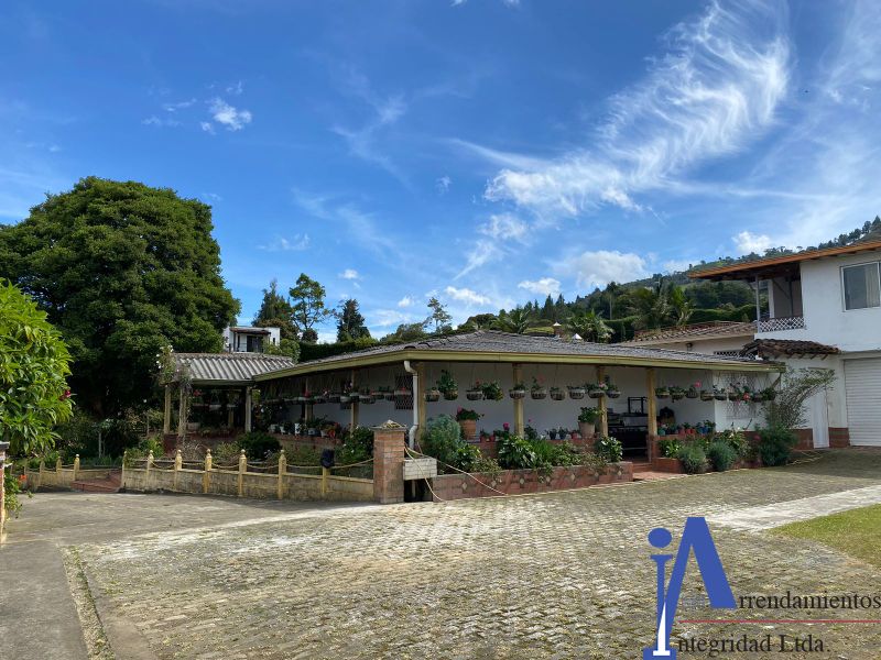 Casa en venta Antioquia Guarne Guarne 4200 m2 Habitaciones 6 Baños 3 Garajes 1 Precio $800000000