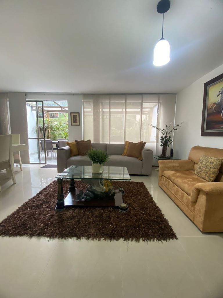Casa en arriendo Antioquia Envigado La Inmaculada 175 m2 Habitaciones 4 Baños 4 Garajes 3 Precio $11000000