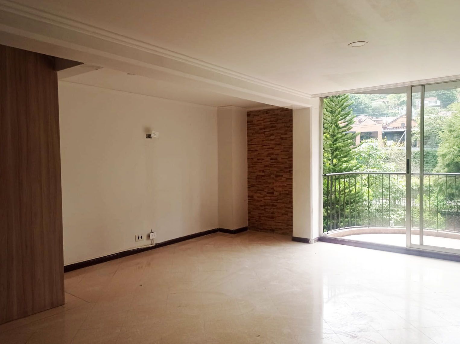 Apartamento en arriendo Antioquia Medellín Aldea Pablo Vi 105 m2 Habitaciones 3 Baños 2 Garajes 2 Precio $3800000