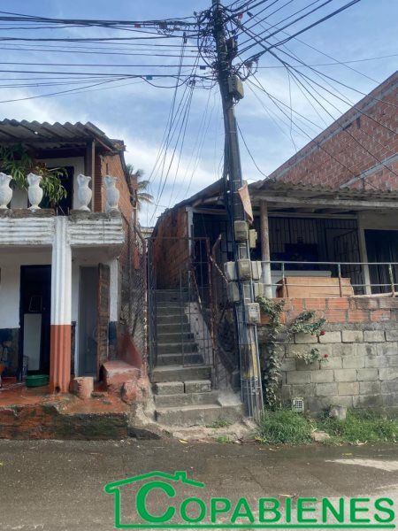 Casa en venta Antioquia Copacabana Vereda Alvarado 96 m2 Habitaciones 4 Baños 2 Garajes 1 Precio $195000000