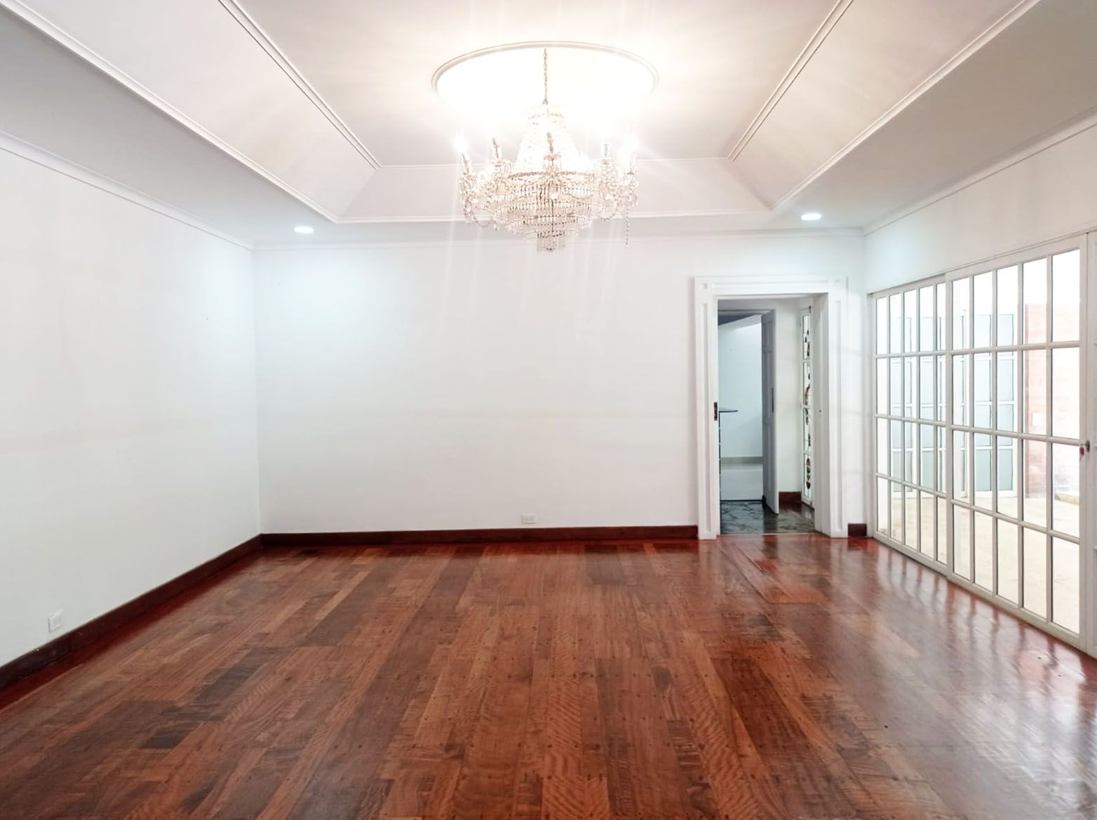 Casa en arriendo Antioquia Medellín Las Lomas No1 500 m2 Habitaciones 4 Baños 8 Garajes 8 Precio $15800000