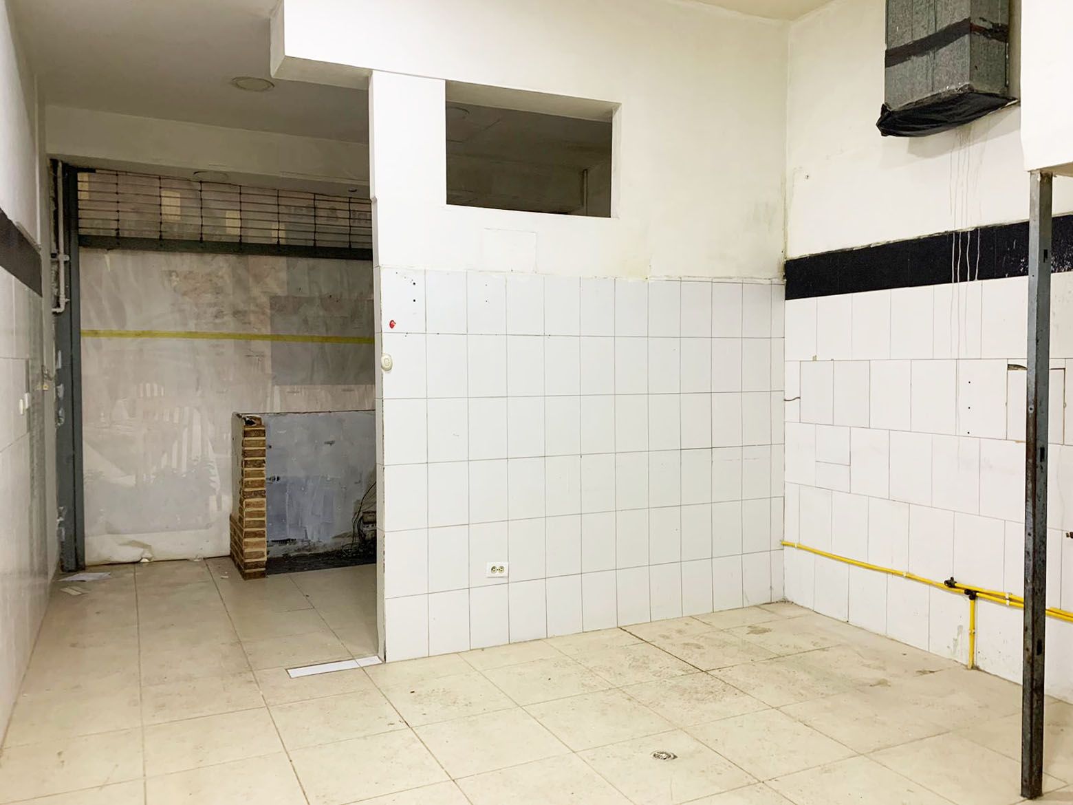 Local en arriendo Antioquia Medellín Castropol 30 m2 Habitaciones 0 Baños 10 Garajes 1 Precio $8650000