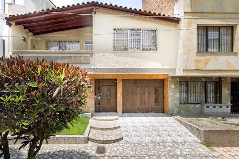 Casa en arriendo Antioquia Medellín Belen 290 m2 Habitaciones 5 Baños 4 Garajes 1 Precio $12000000