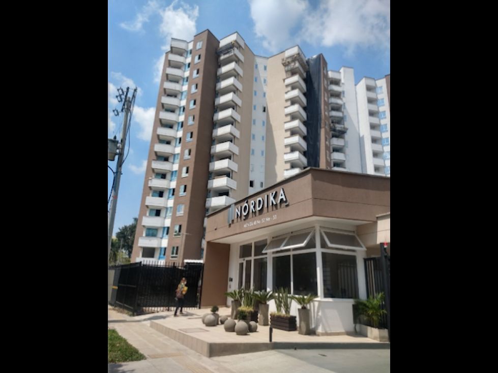 Apartamento en venta Valle Del Cauca Cali Conjunto Residencial Castilla 101 m2 Habitaciones 3 Baños 3 Garajes 2 Precio $523000000