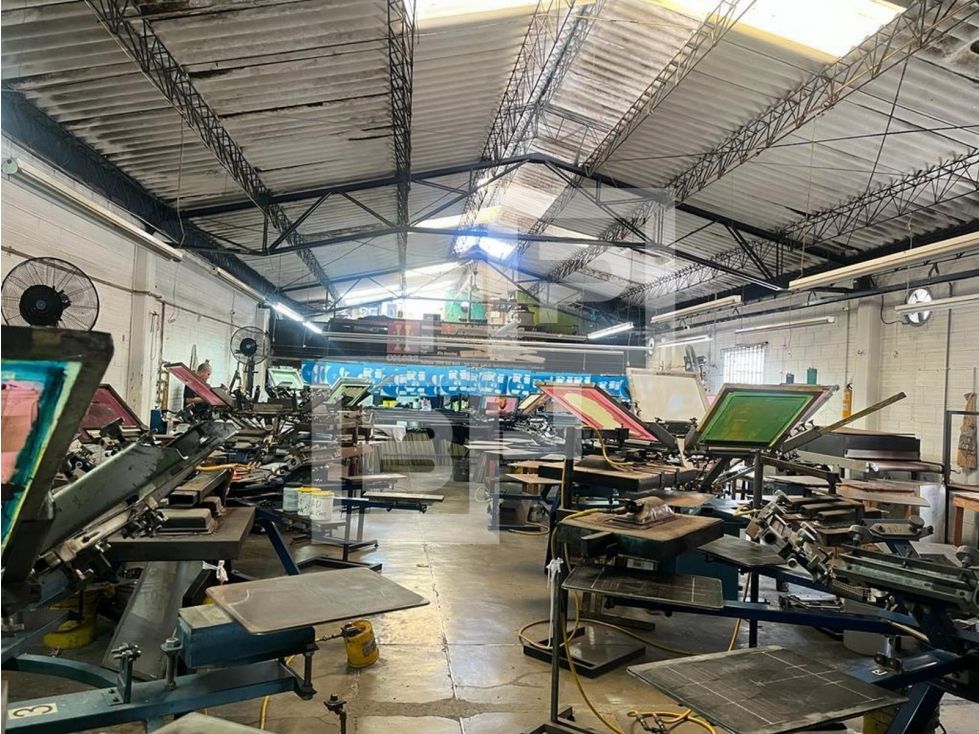 Bodega en venta Antioquia Itagüí Santa María No 2 317 m2 Habitaciones 0 Baños 4 Garajes 2 Precio $950000000