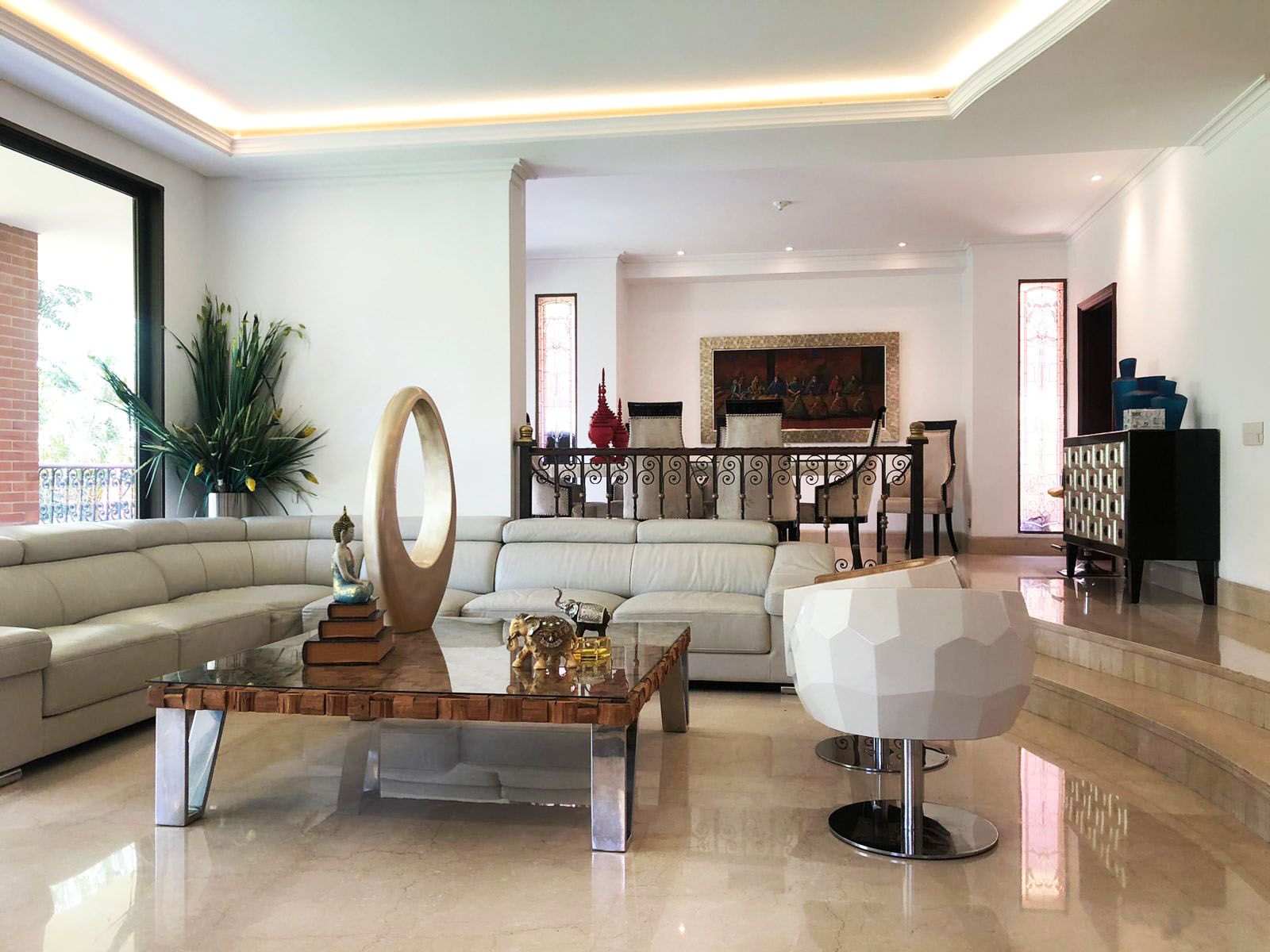 Casa en arriendo Antioquia Medellín Altos Del Poblado 450 m2 Habitaciones 4 Baños 8 Garajes 5 Precio $16500000