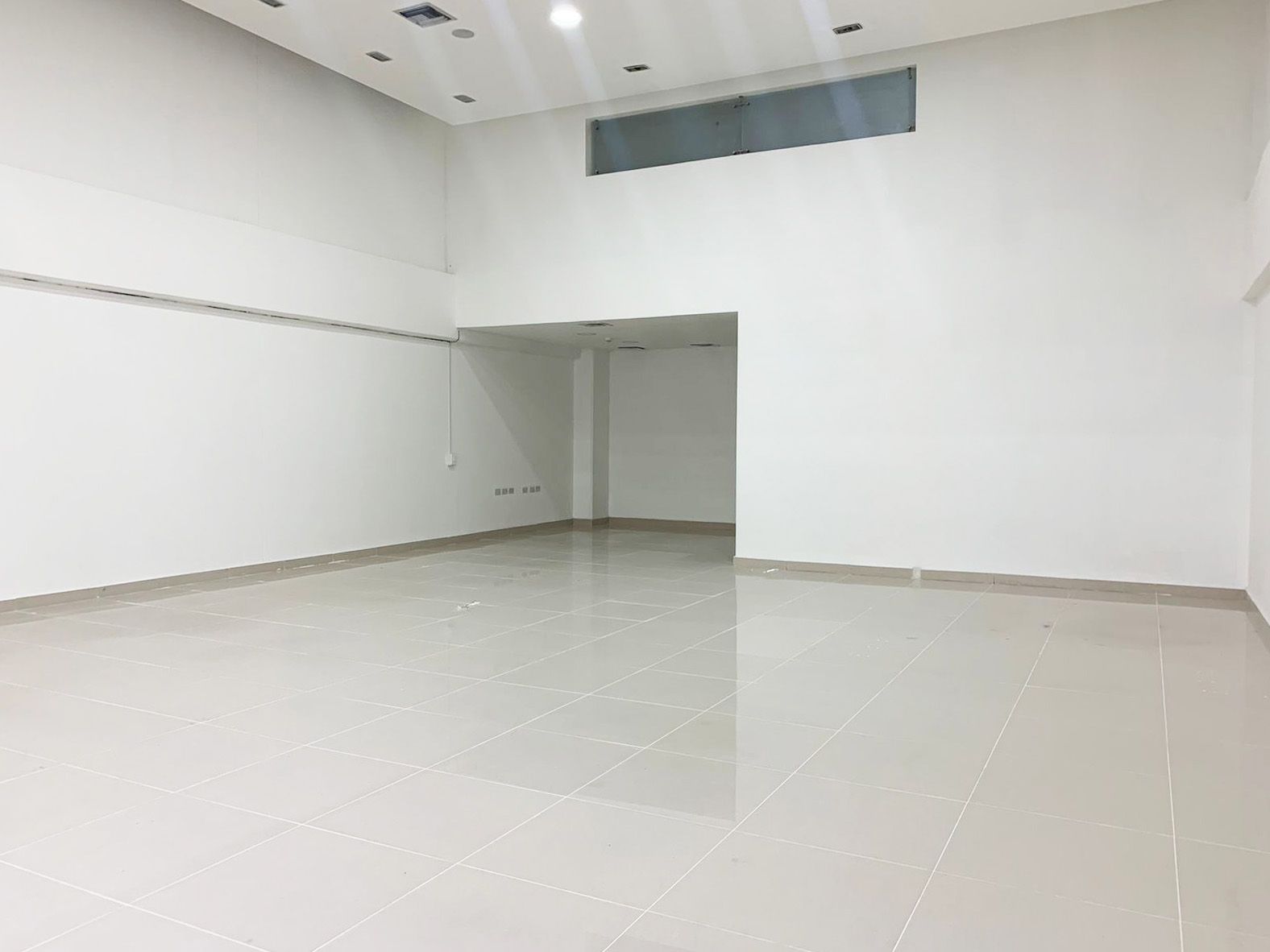 Local en arriendo Antioquia Medellín Colombia 103 m2 Habitaciones 0 Baños 0 Garajes 1 Precio $9300000