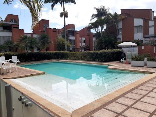 Casa en venta Risaralda Pereira Los Alamos 240 m2 Habitaciones 4 Baños 4 Garajes 2 Precio $690000000