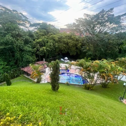 Casa en venta Risaralda Pereira Quintanar Del Cerro I 198 m2 Habitaciones 5 Baños 4 Garajes 3 Precio $1200000000