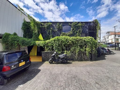 Oficina en arriendo Risaralda Dosquebradas Br La Badea 220 m2 Habitaciones 0 Baños 3 Garajes 3 Precio $10000000