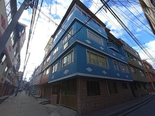 Casa en venta Cundinamarca Bogotá I Sector 245 m2 Habitaciones 7 Baños 4 Garajes 1 Precio $412000000