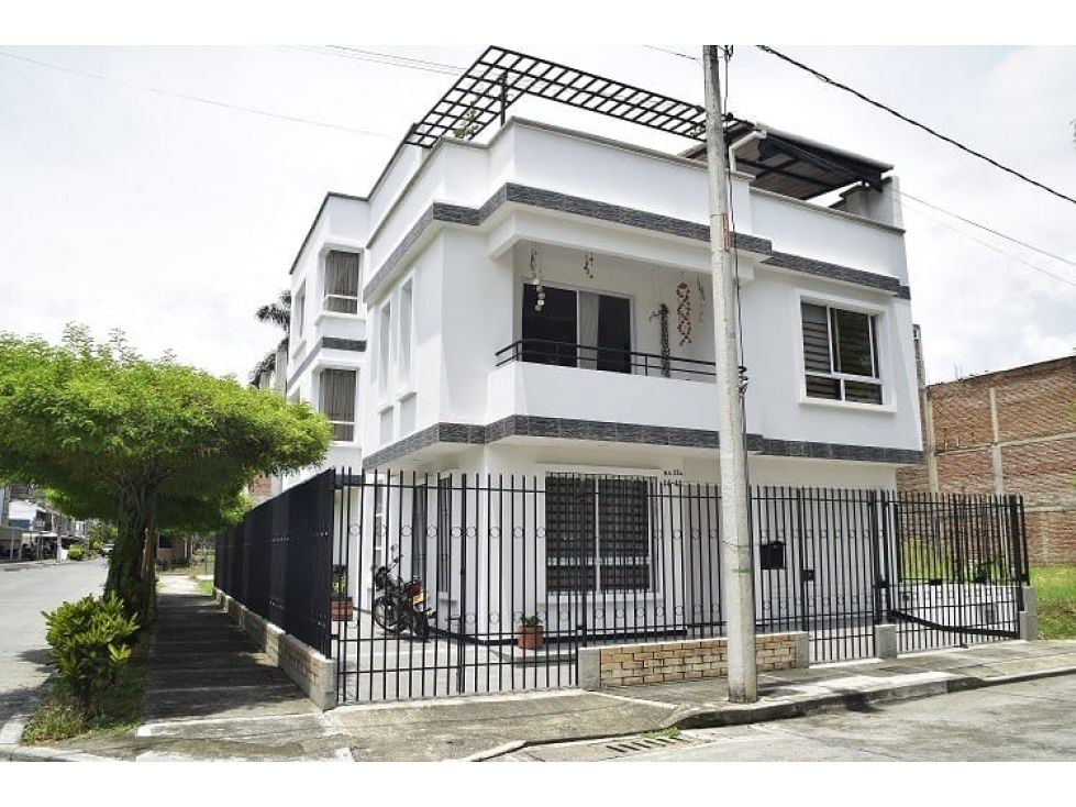 Casa en venta Valle Del Cauca Palmira Ub Bosque Versalles 407 m2 Habitaciones 5 Baños 4 Garajes 4 Precio $995000000