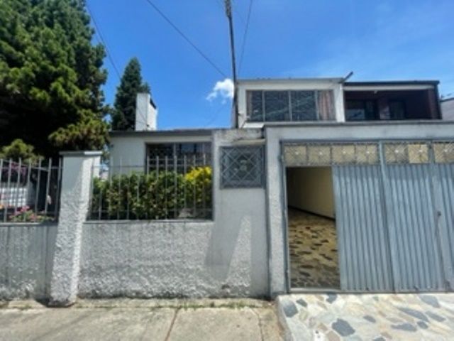 Casa en venta Cundinamarca Bogotá Nueva Marsella Et I 256 m2 Habitaciones 5 Baños 4 Garajes 3 Precio $815000000