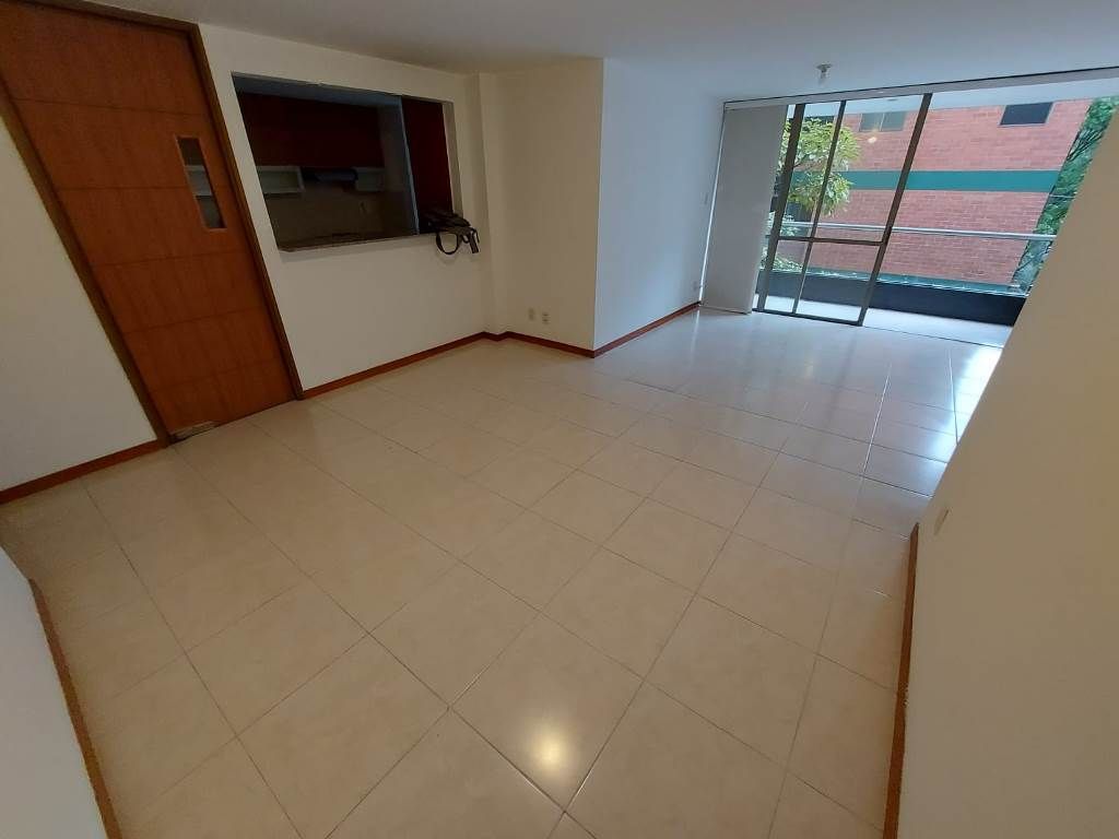 Apartamento en arriendo Antioquia Envigado Bosques De Zúñiga 115 m2 Habitaciones 3 Baños 2 Garajes 3 Precio $4300000