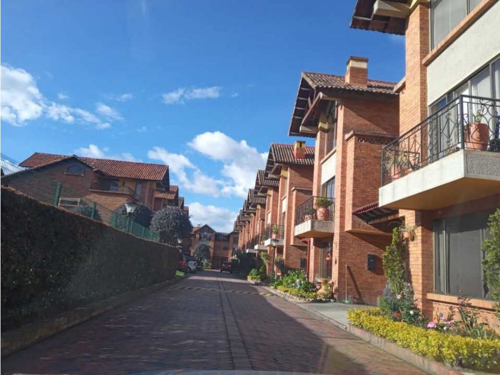 Casa en venta Cundinamarca Chía Cr Los Nogales 251 m2 Habitaciones 4 Baños 4 Garajes 2 Precio $780000000