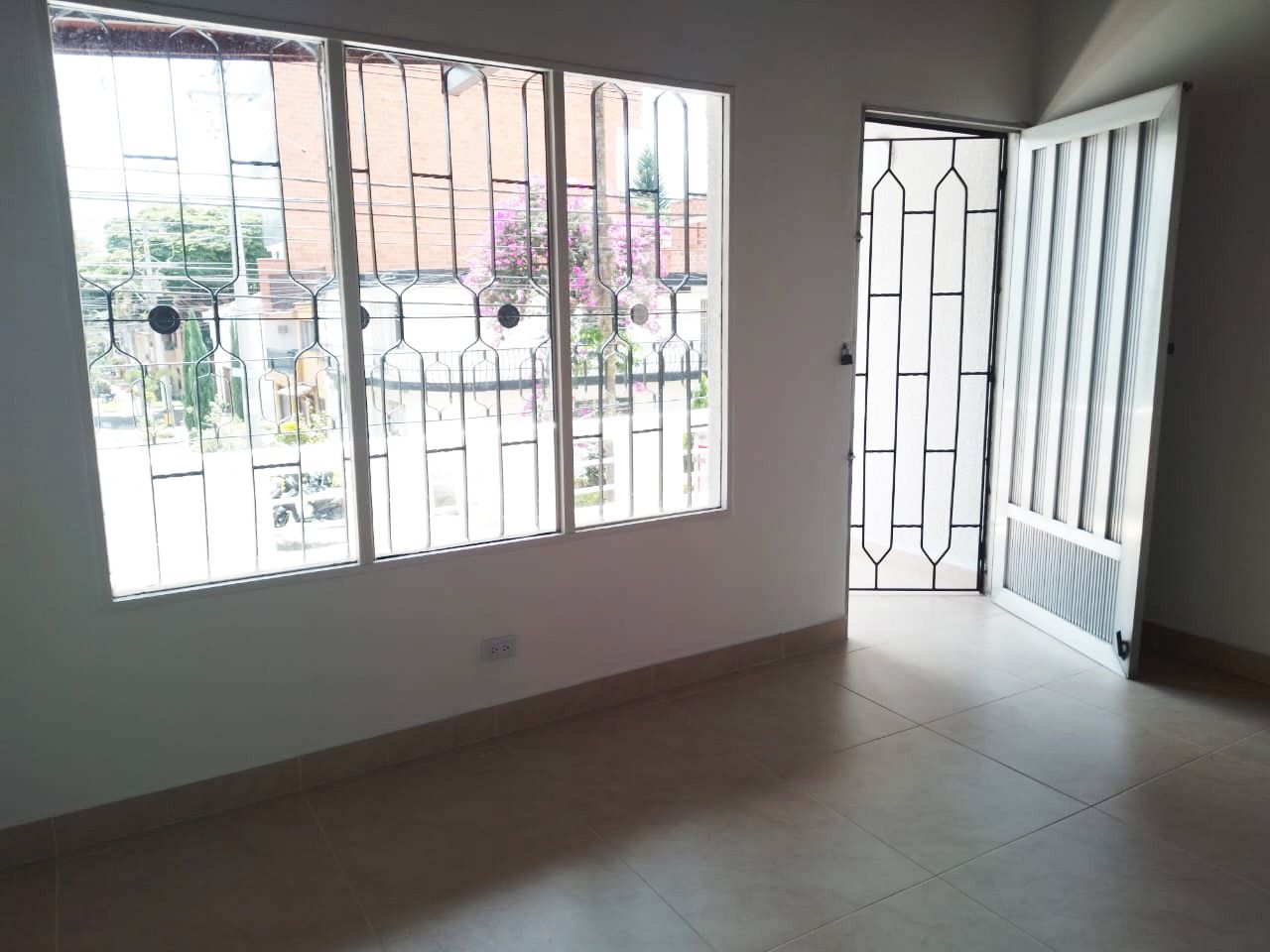 Oficina en arriendo Antioquia Medellín Belen 180 m2 Habitaciones 0 Baños 4 Garajes 1 Precio $4800000