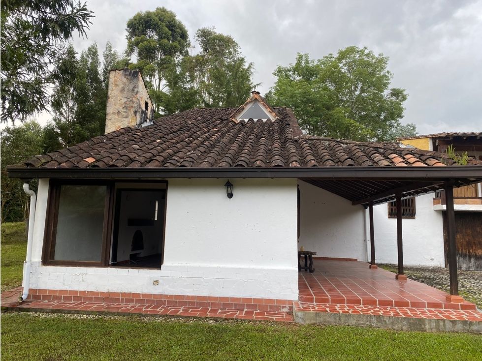 Finca en venta Antioquia La Ceja La Ceja 350 m2 Habitaciones 3 Baños 4 Garajes 1 Precio $2000000000