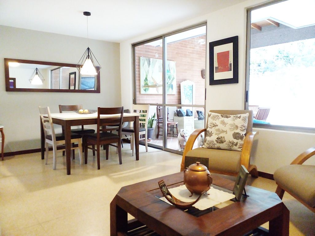 Casa en arriendo Antioquia Envigado Zona Centro 200 m2 Habitaciones 3 Baños 4 Garajes 3 Precio $12300000