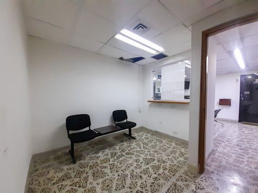 Oficina en venta Antioquia Envigado Zona Centro 80 m2 Habitaciones 0 Baños 2 Garajes 0 Precio $550000000
