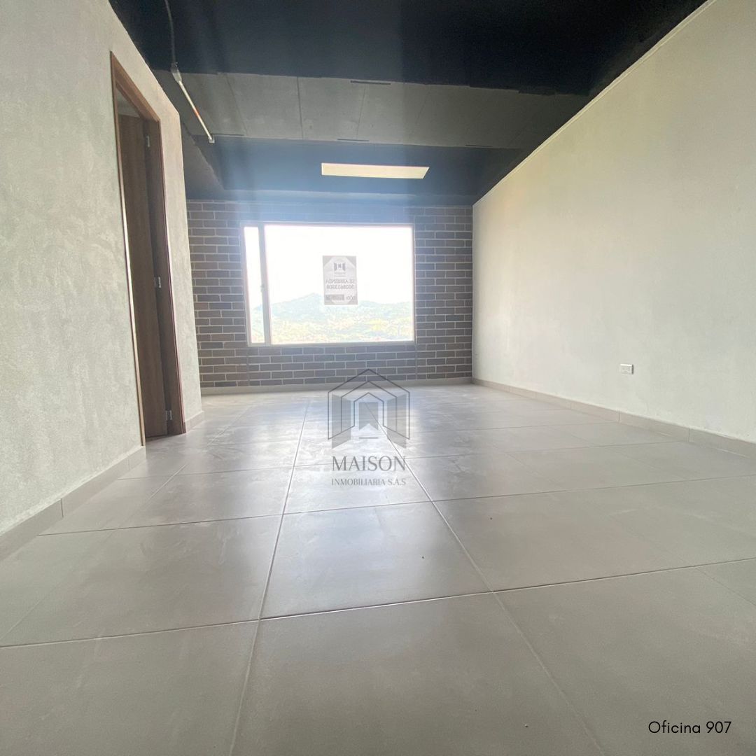 Oficina en arriendo Antioquia Envigado Zona Centro 33 m2 Habitaciones 0 Baños 0 Garajes 2 Precio $2800000