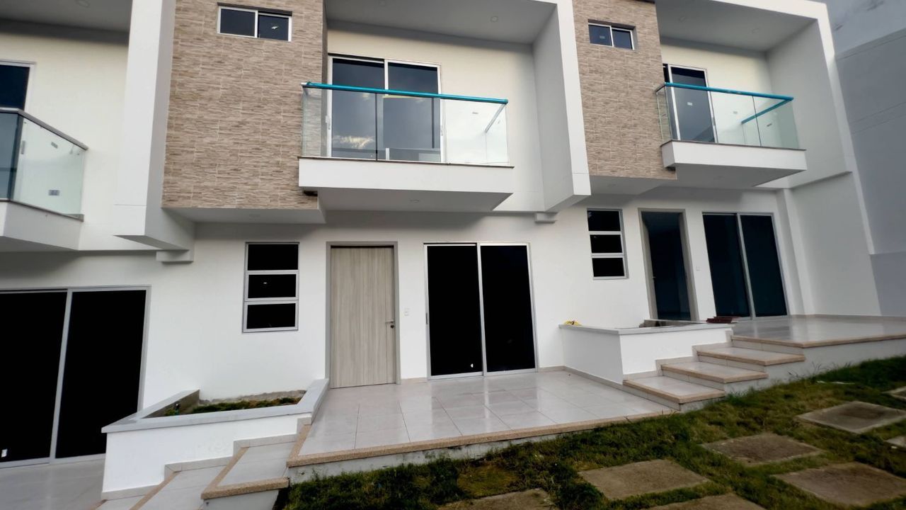 Casa en venta Sucre Sincelejo Nn 120 m2 Habitaciones 4 Baños 6 Garajes 2 Precio $410000000