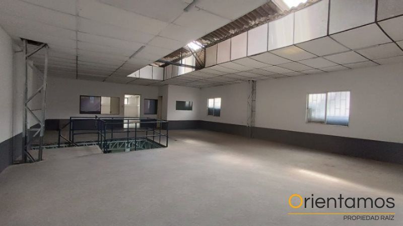 Bodega en arriendo Antioquia Medellín Cristo Rey 200 m2 Habitaciones 0 Baños 2 Garajes 0 Precio $6000000