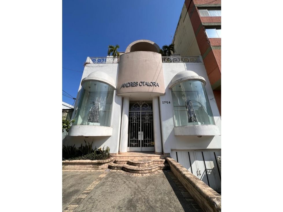 Casa en venta Valle Del Cauca Cali Santa Mónica 750 m2 Habitaciones 5 Baños 4 Garajes 1 Precio $1750000000