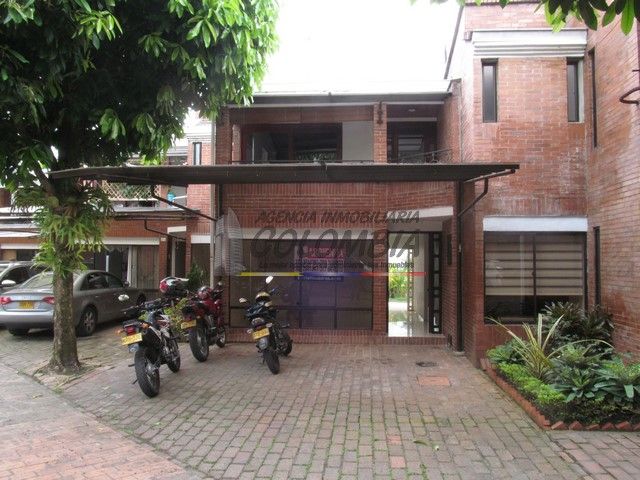 Casa en venta Tolima Ibagué Br Bosques De Santa Helena 160 m2 Habitaciones 4 Baños 6 Garajes 3 Precio $590000000