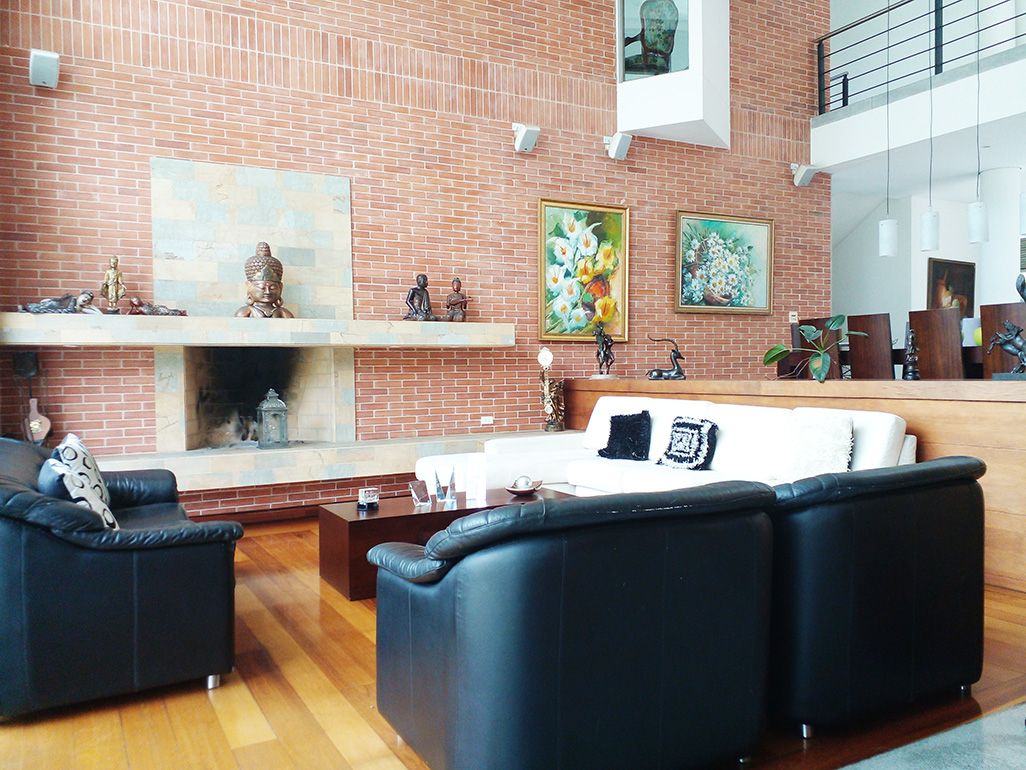 Casa en venta Antioquia Envigado Zona Centro 1000 m2 Habitaciones 4 Baños 17 Garajes 20 Precio $3720000000