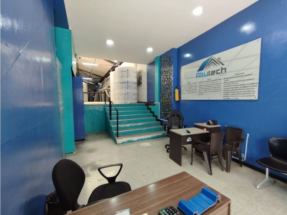 Local en venta Antioquia Medellín Colon 174 m2 Habitaciones 0 Baños 1 Garajes 0 Precio $990000000