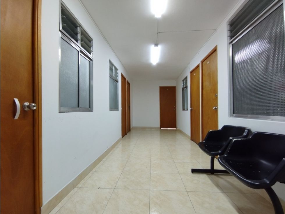 Local en venta Antioquia Medellín La Candelaria 212 m2 Habitaciones 0 Baños 2 Garajes 0 Precio $530000000