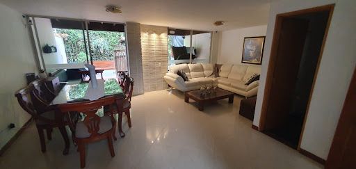 Casa en venta Antioquia Medellín El Poblado 175 m2 Habitaciones 4 Baños 4 Garajes 3 Precio $1300000000
