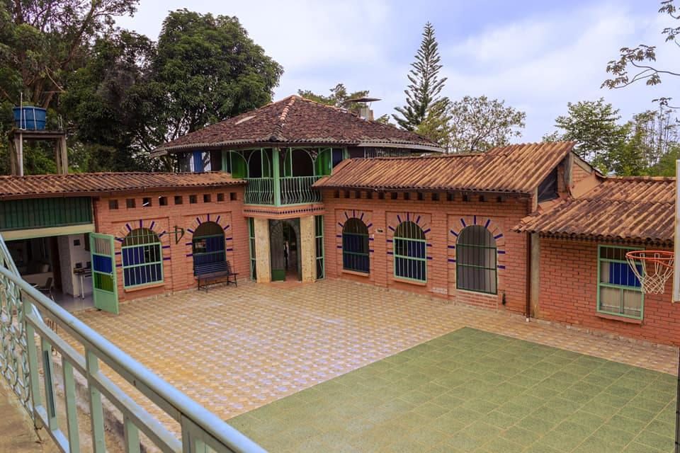 Casa Campestre en venta Valle Del Cauca Cali Cali 1600 m2 Habitaciones 7 Baños 8 Garajes 4 Precio $720000000