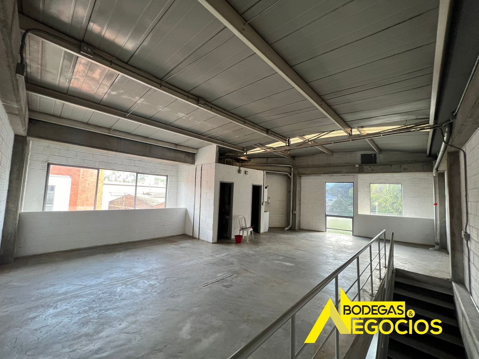 Bodega en arriendo Antioquia Itagüí Vereda Loma De Los Zuleta 301 m2 Habitaciones 0 Baños 4 Garajes 3 Precio $9000000