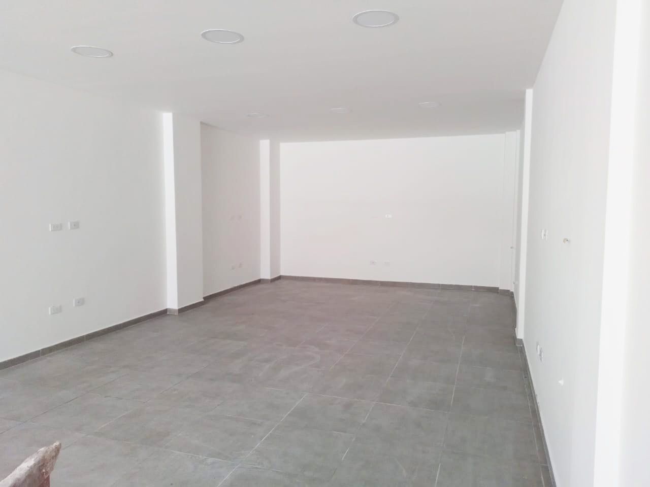 Oficina en arriendo Antioquia Itagüí Simón Bolívar 190 m2 Habitaciones 0 Baños 6 Garajes 1 Precio $8400000